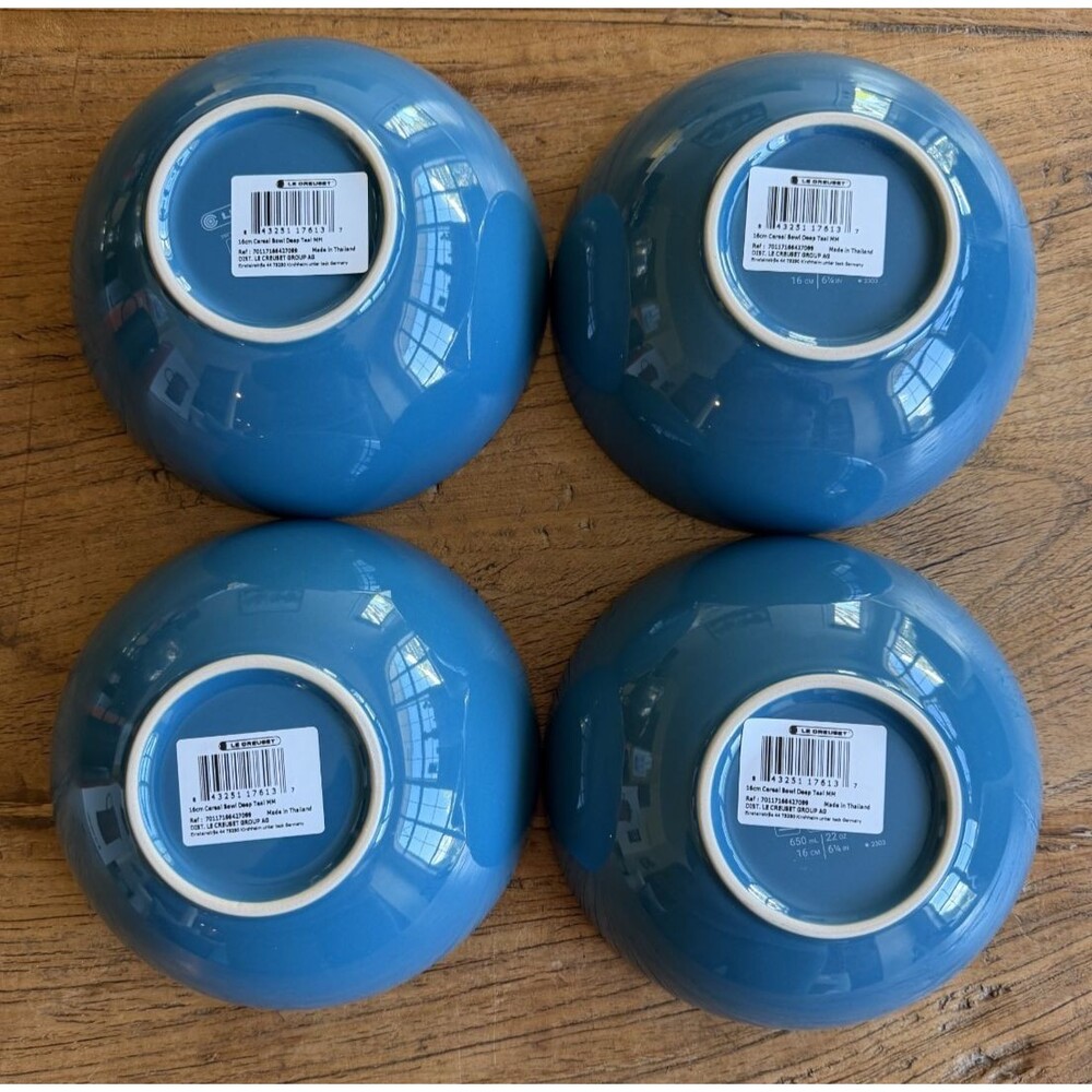 Le Creuset Stoneware 22oz Vancouver Soup Cereal Bowls Setof 4 Deep Teal Blue NEW - Picture 5 of 5